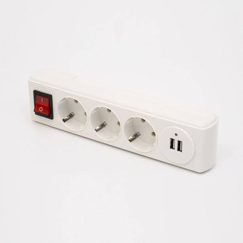 Колодка удлинителя с кнопкой 3 гнезда с з/к та 2 USB LEE