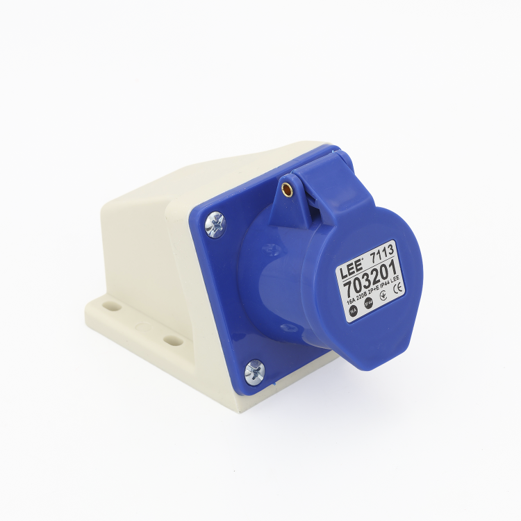 Розетка стаціонарна зовнішня 7113 16А 220В 2Р+Е IP44 LEE
